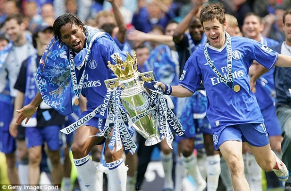 Drogba and Joe Cole Drogba and Joe Cole