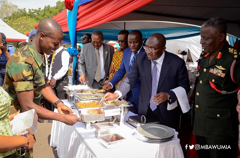 Vice President Bawumia serves lunch to soldiers