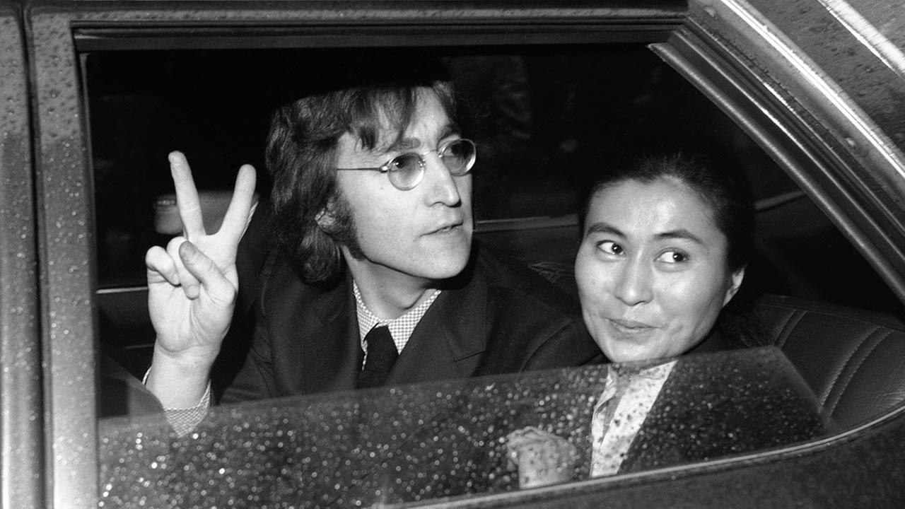 John Lennon and his Japanese wife Yoko Ono