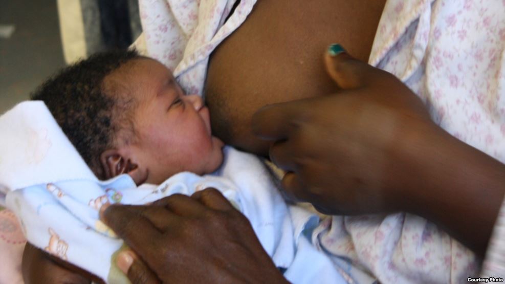 breastfeeding_mother