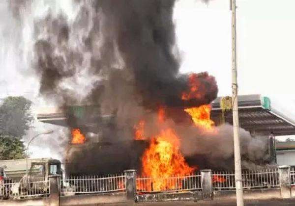 A fuel station in Accra in flames