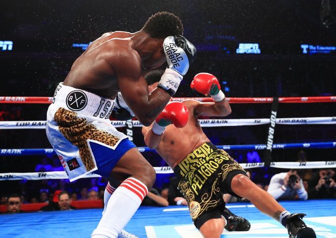 Isaac Dogboe downs Jessie Magdaleno to be World Super-Bantamweight champion