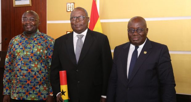 From left:  The Vice President, Dr. Bawumia, Mr. Martin Amidu, the Special Prosecutor and President Nana Akufo-Addo at the swearing in of Mr. Martin Amidu in February 2018