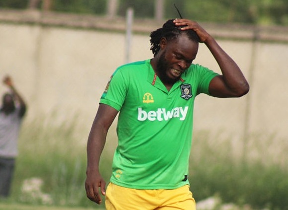 Aduana Stars to suspend Yahaya Mohammed for slapping a fan