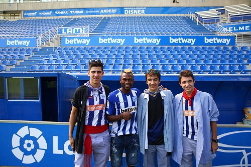 Patrick Twumasi unveiled by Alaves