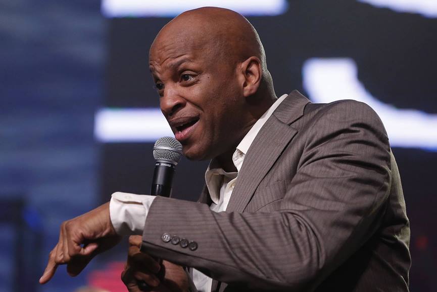 Donnie McClurkin involved in ‘serious’ crash, says ‘God and two angels’ saved him 