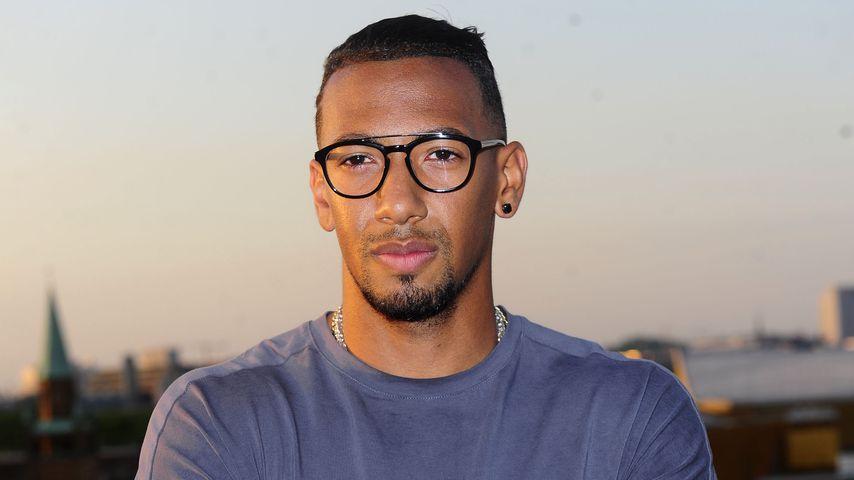 Jerome Boateng Plays Football With Children In Ghana For The First Time