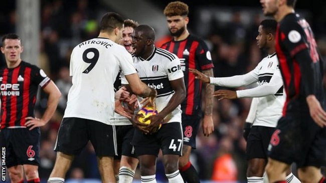 Fulham to take action over racist abuse online on Kamara