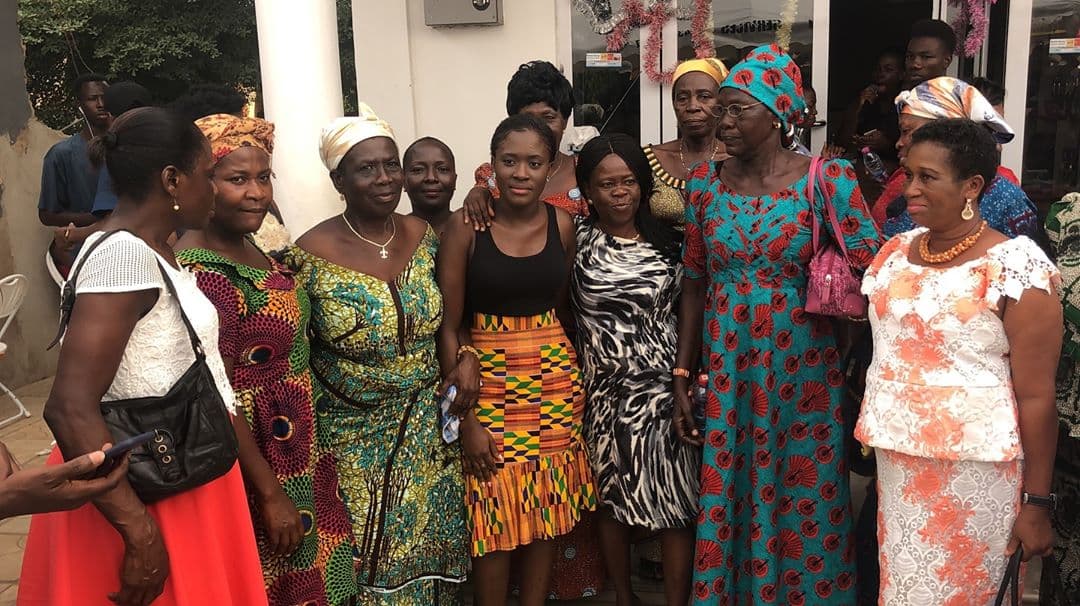 Fella Makafui broke down in tears as she celebrates Christmas with widows