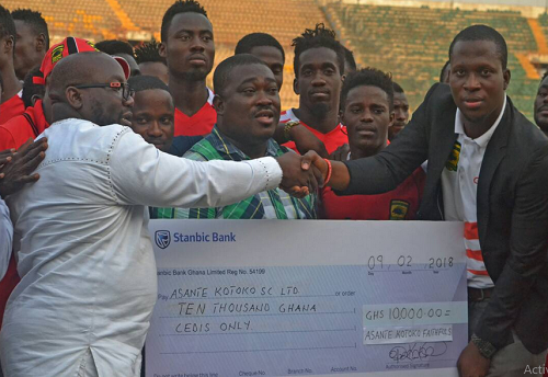 Asante Kotoko faithfuls donated 10000ghs to the team and a bipolar pressure machine