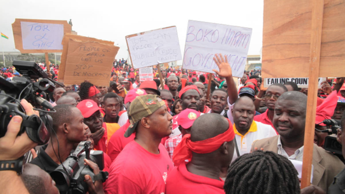 NSS personnel storm head office over unpaid allowances - Prime News Ghana