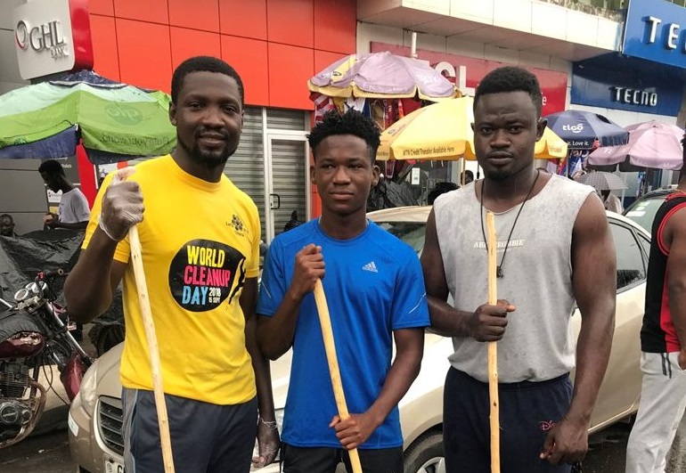 Abraham Attah helped to clean Takoradi market to mark world cleanup day