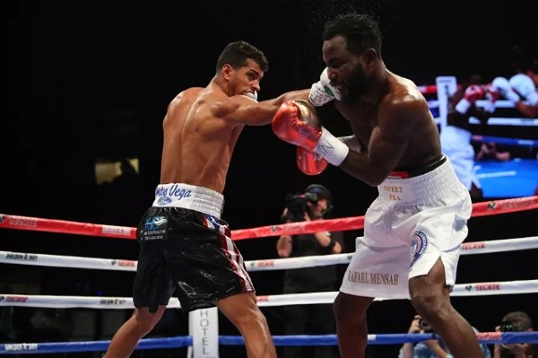 Rafael Mensah beaten by Machado in WBA world super featherweight fight