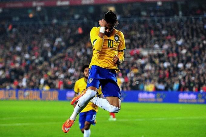 Neymar on target again 