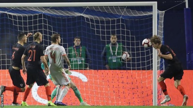 Croatia beat Spain in five-goal thriller