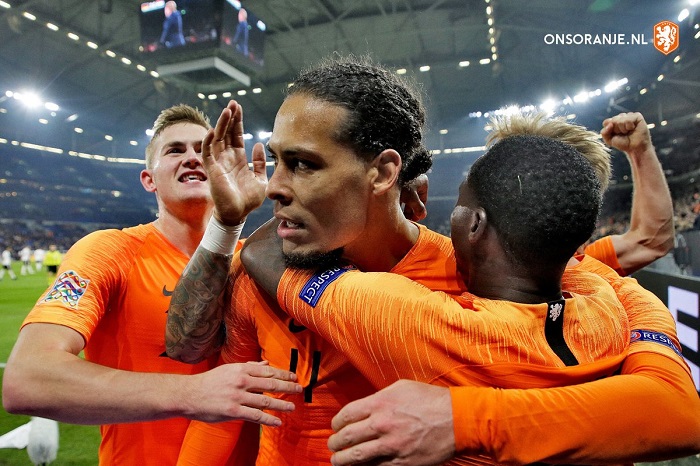 Dutch score twice in last five minutes to draw with Germany