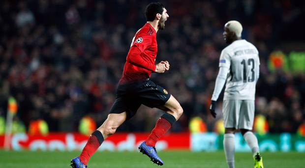 Fellaini's strike seals victory for Manchester United