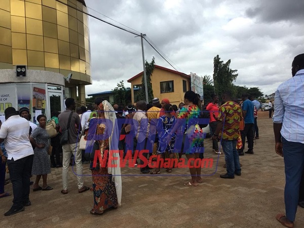 Customers storm Menzgold premises demanding their monies