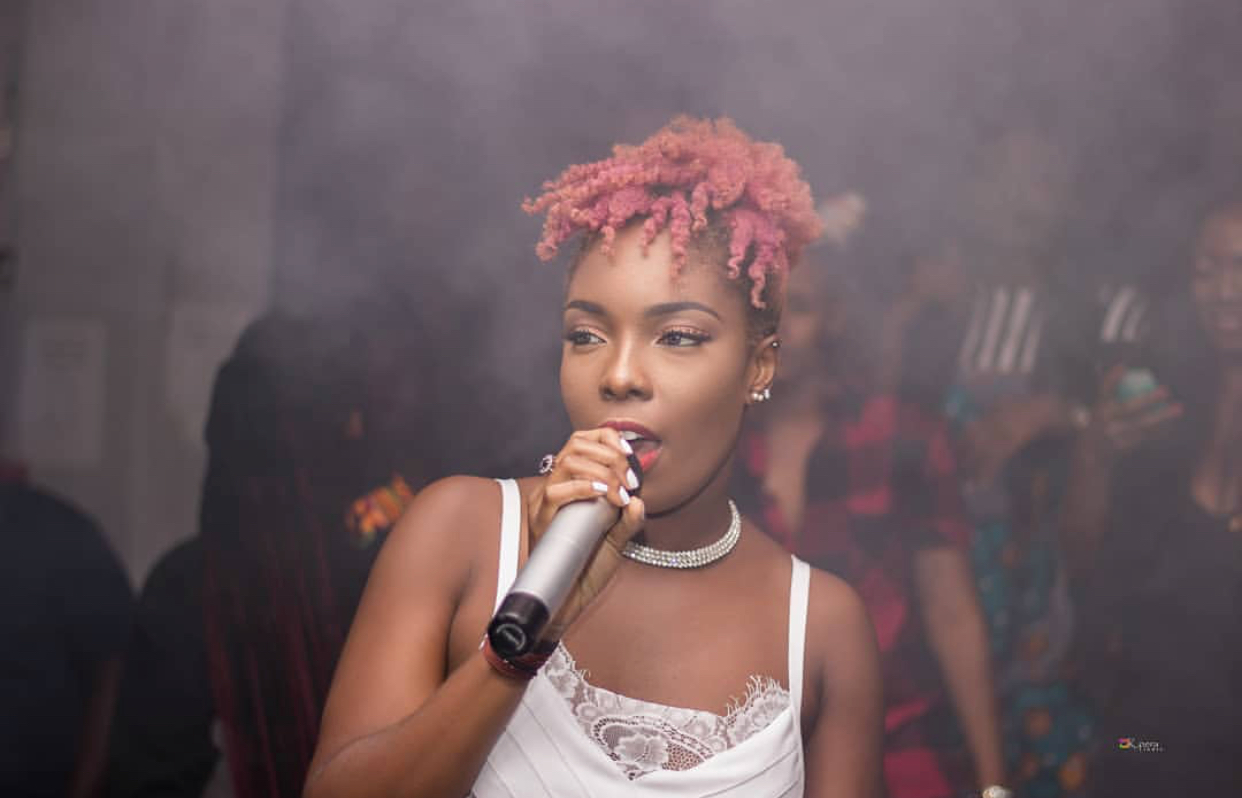 Feli Nuna react after fan throws sachet water at her