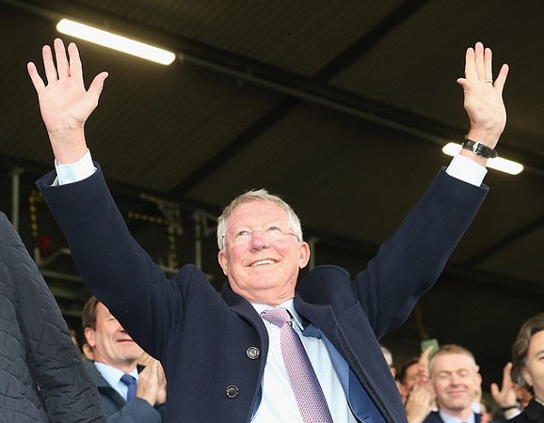 Sir Alex Ferguson back in the Manchester United dugout 