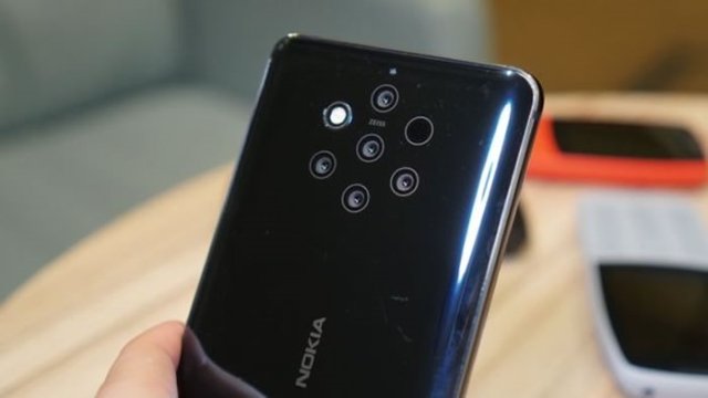 Nokia 9 uses five cameras to take a photo