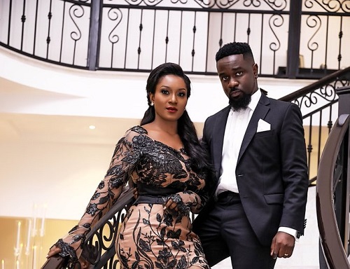 Sarkodie celebrates Tracy Sarkcess' birthday in grand style 