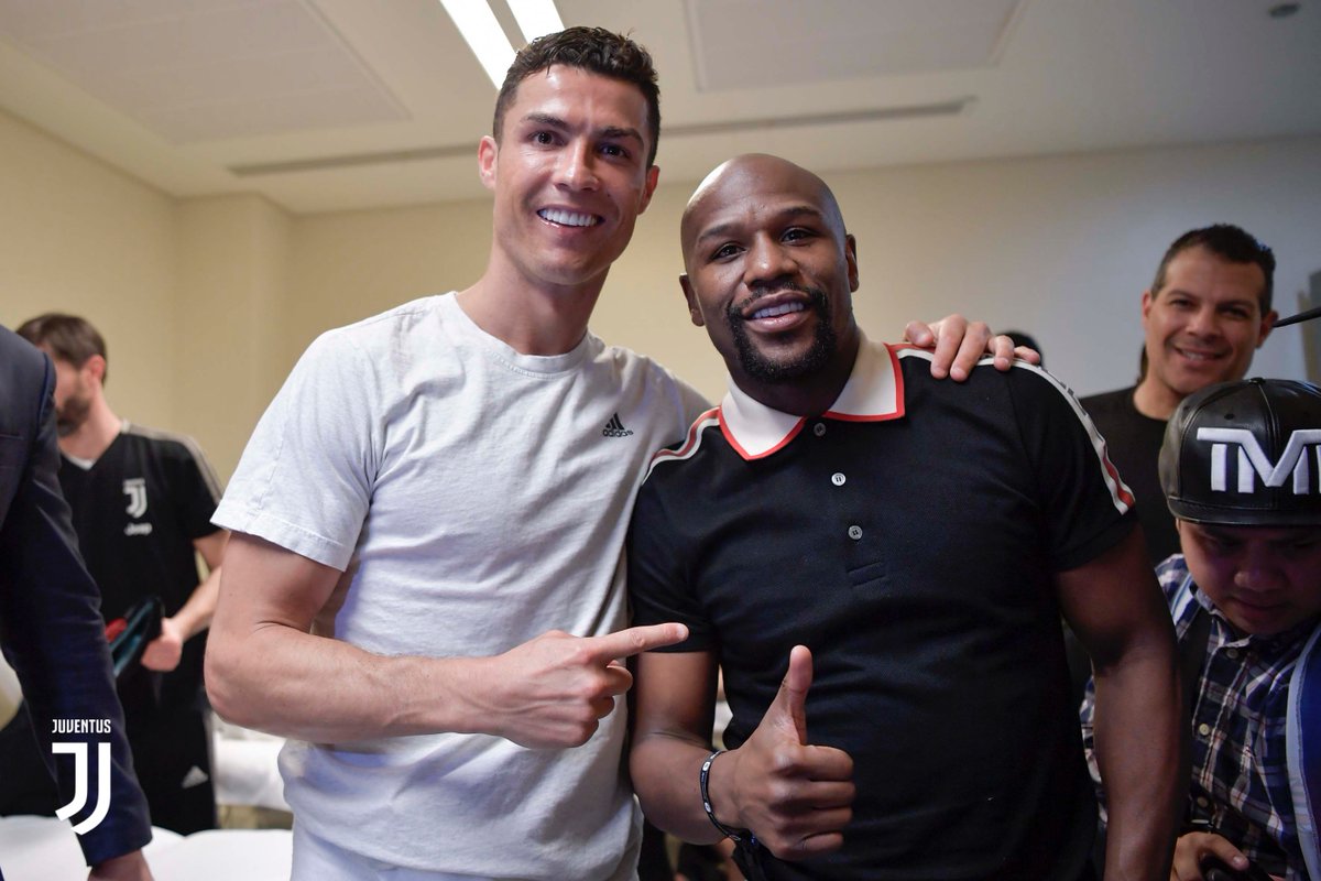 Ronaldo celebrates Supercoppa win with Floyd Mayweather