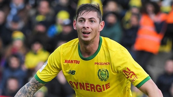 Police resume Emiliano Sala search and rescue operation