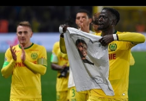 VIDEO: Emiliano Sala's ninth-minute tribute during Nantes game, coach sheds tears
