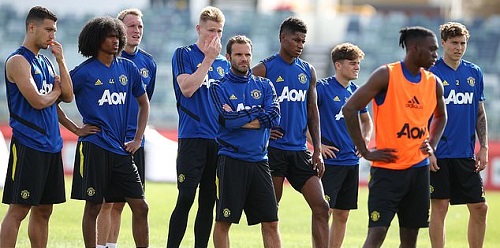 Liverpool fans troll Manchester United with plane banner during training session in Australia