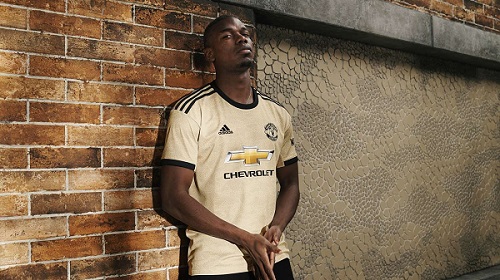 Pogba models new Manchester United away kit 