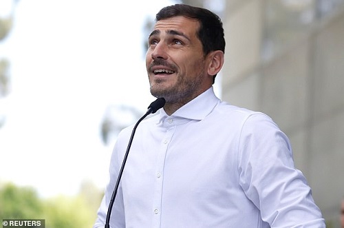 Iker Casillas joins Porto backroom staff