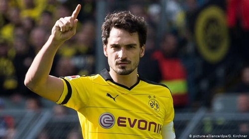 Mats Hummels completes shock transfer from Bayern Munich back to Borussia Dortmund