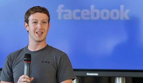 Facebook calls for government regulation 