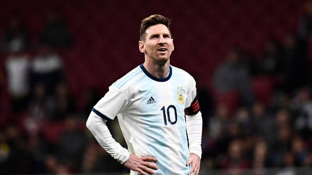 Messi returns but Argentina lose 3-1 to Venezuela 