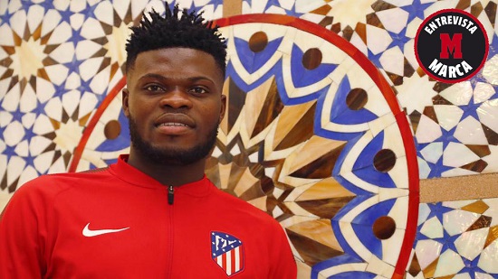 VIDEO: Thomas Partey gifts Prez Akufo Addo a signed Atletico Madrid jersey