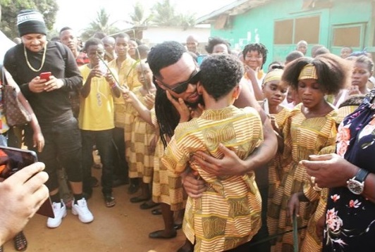 Singer Flavour opens school for the blind in Liberia 