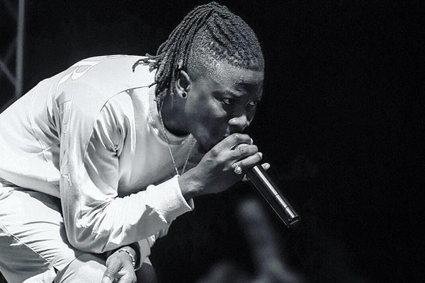 VIDEO: Stonebwoy causes 'turmoil' with his performance in Samreboi 