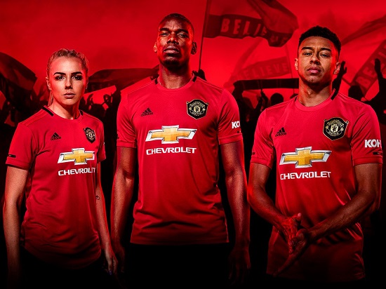 Manchester United unveil new kit