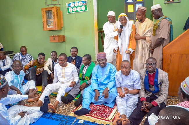 Pastors worship with Moslems