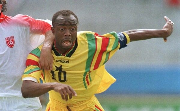 Abedi Pele (right)