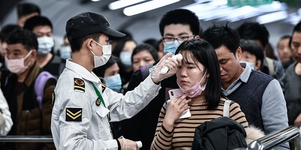 People wear masks to defend against coronavirus