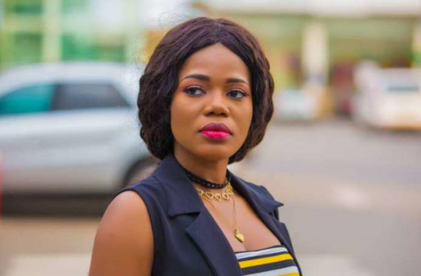 Mzbel understands naked pictures