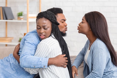 7 signs that proves you are his side chick