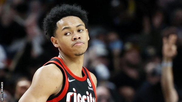 Anfernee Simons scored 29 points for the Blazers to heap more misery on the Los Angeles Lakers