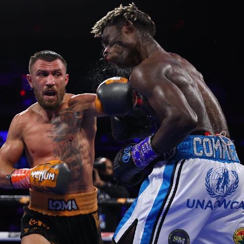 Vasiliy Lomachenko beats Richard Commey by unanimous decision