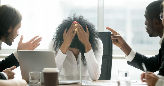 7 signs that show your office is a toxic workplace