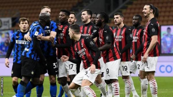 Lukaku and Ibrahimovic had to be separated by their team-mates when the teams left the field at half-time