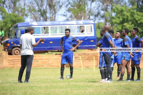 Maxwell Konadu and his players