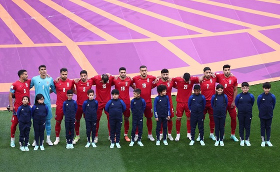  FIFA World Cup Qatar 2022 - Group B - England v Iran - Khalifa International Stadium, Doha, Qatar - November 21, 2022 Iran players line up during the national anthems before the match REUTERS/Marko Djurica